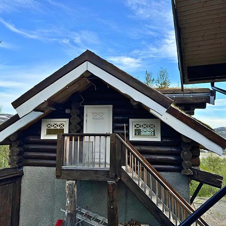 Unique Arctic Timber Cabin Skaidi Luaran gambar