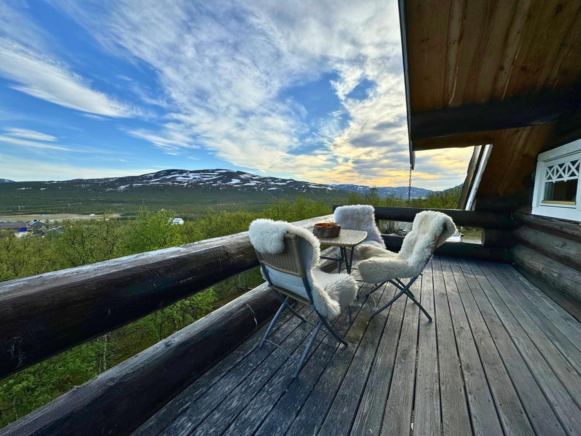 Unique Arctic Timber Cabin Skaidi Luaran gambar
